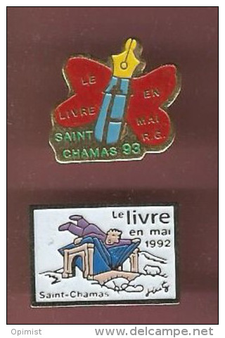 36371-lot De 2 Pin's.Saint Chamas.le Livre En Mai.. - Steden