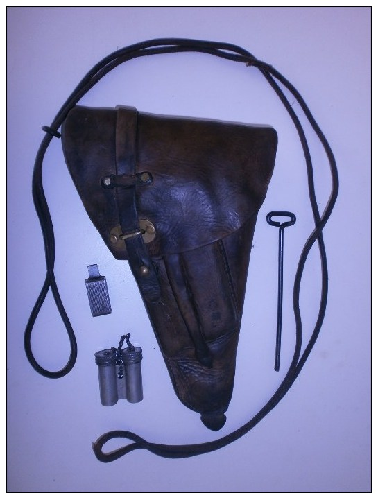 ORIGINAL SWEDISH ARMY LAHTI M40 GM2 PISTOLET HOLSTER ETUI WITH ACCESSORIES - 1939-45