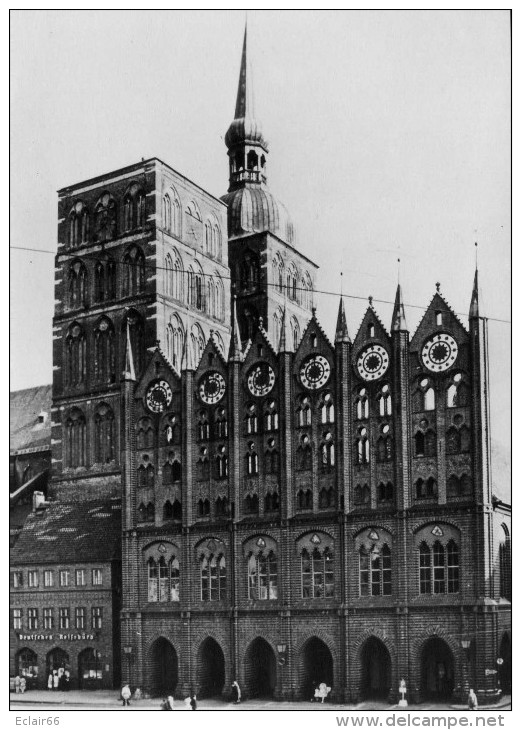 L'hôtel De Ville De Stralsund   ALLEMAGNE  Photo Sur Carton  Original   (N°2) - Stralsund