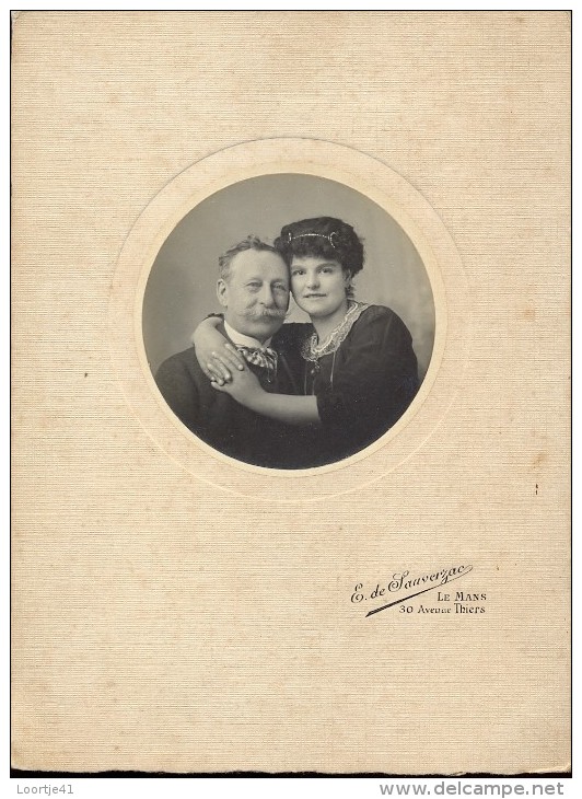 Fotokaart Carte Photo Sur Carton - Couple - Photographe E. De Sauverzac - Le Mans - Autres & Non Classés