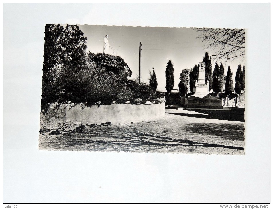 Carte Postale Ancienne : SOLIGNAC SUR LOIRE : Le Monument Aux Morts Et La Vierge - Solignac Sur Loire