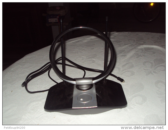 ANTENNE INTERIEURE TELEVISION  ALIMENTATION SECTEUR - Television