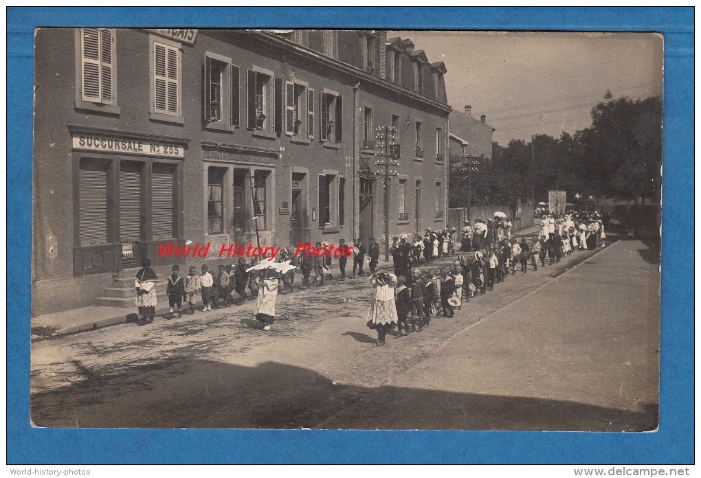 CPA Photo - AUBOUE - Procession De La Fête Dieu Rue De La Gare - COMPTOIRS FRANçAIS N° 255 - 1917 - Autres & Non Classés