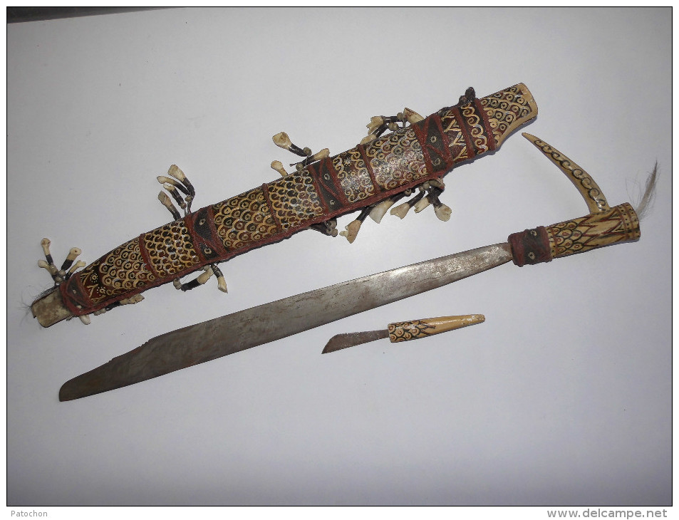 Poignard Couteau Afrique Bois Et Peau Orné De Dents Animal ?  4  Photos - Knives/Swords