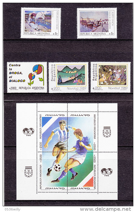 Argentinien 1989/90. Postmappe Mit Verschiedenen Ausgaben (5.577) - Unused Stamps