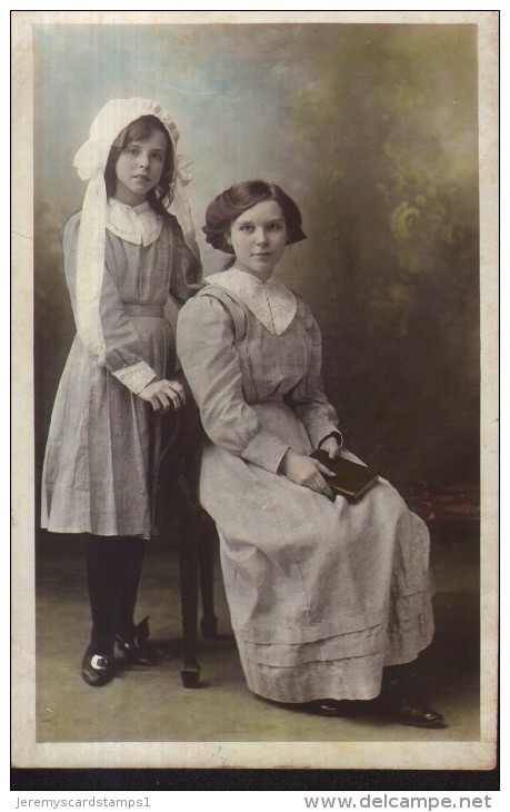 Old Postcard : Teenage And Younger Girl, Dressed For Communion? Is Older One Carrying A Bible? - Other & Unclassified