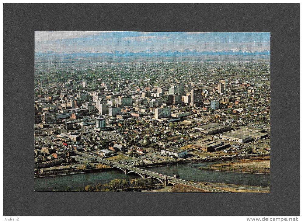 POSTES CANADIENNES - PRE-STAMPED 8 CENT - CARTE POSTALE TIMBRÉE - VUE AÉRIENNE DE CALGARY (ALB.) - Calgary