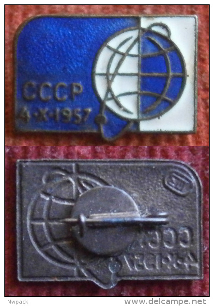 SSSR / RUSSIA - Sputnik 1 -  4 October 1957 - Enamel Badge / Pin / Brooch - Raumfahrt