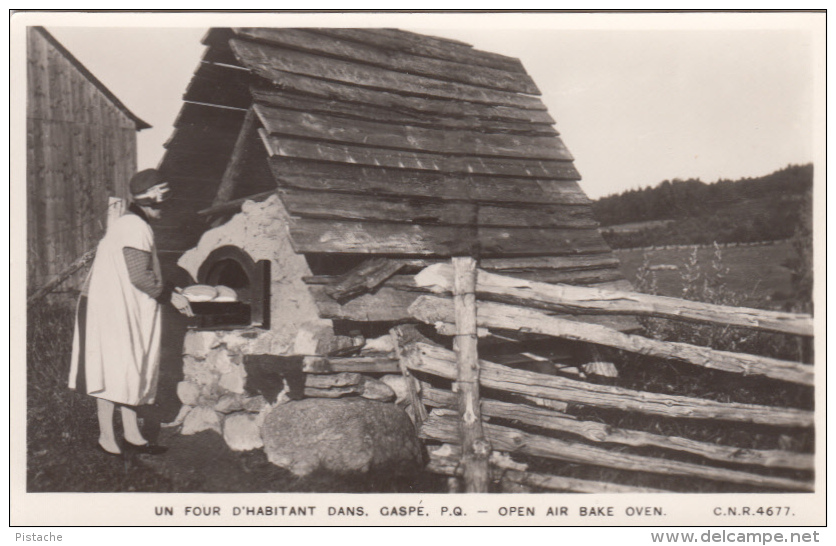 Real Photo - Gaspé Gaspésie Québec Canada - Four D´habitant - Open Air Oven - Cooking - CNR 4677 - VG Condition - Gaspé