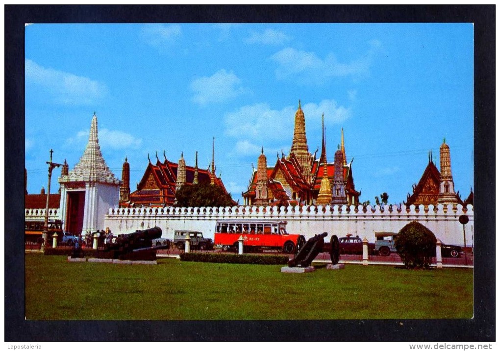 Bangkok. *The Emerald Buddha Temple...* Meds: 94x143 Mms. Nueva. - Tailandia