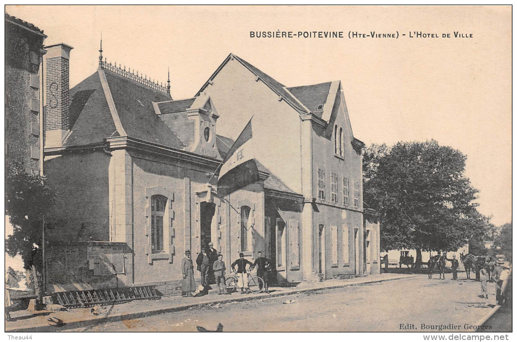 ¤¤  -  BUSSIERE-POITEVINE   -  L'Hôtel De Ville  -   ¤¤ - Bussiere Poitevine