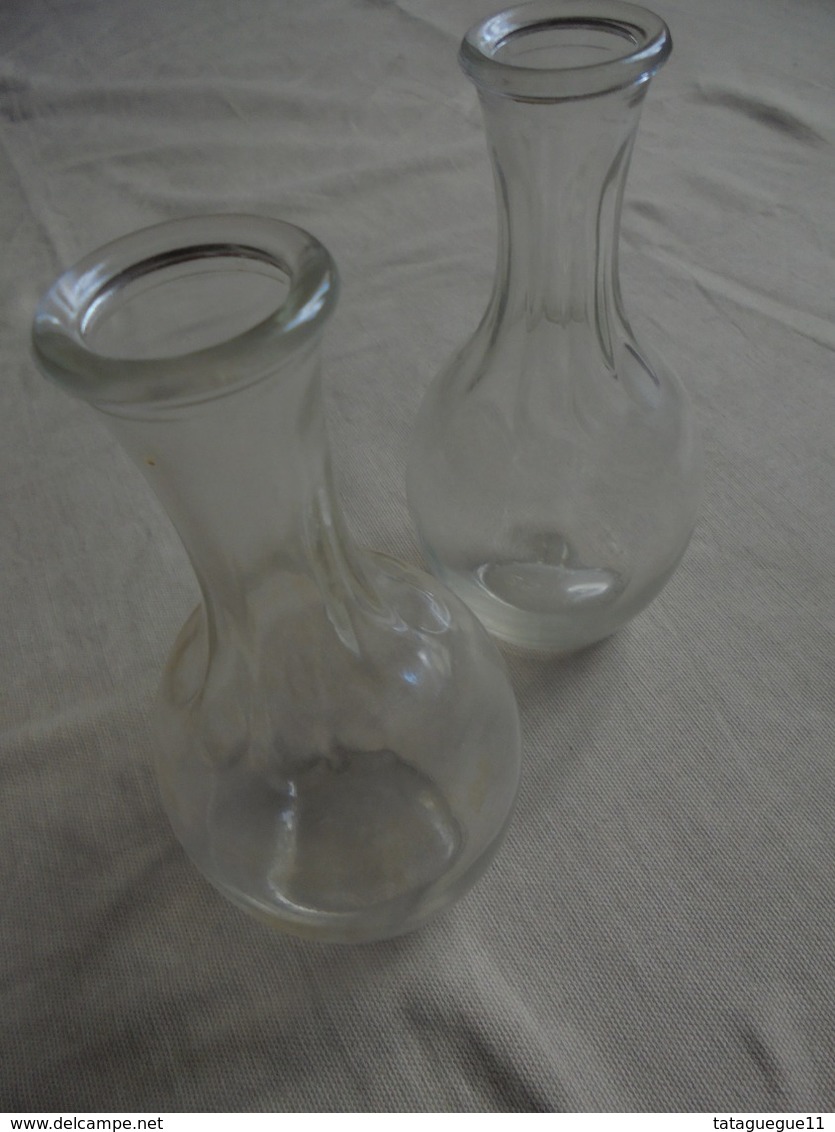 Ancien - Petit Lot De 2 Anciens Petits Flacons à Vin En Verre 25 Cl - Karaffen