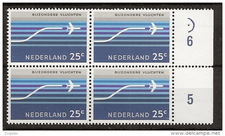 1966 Luchtpost Opstijgend Vliegtuig Blokje Van 4 Met Cilindercentreringspunt NVPH 15 Postfris/MNH/** - Errors & Oddities
