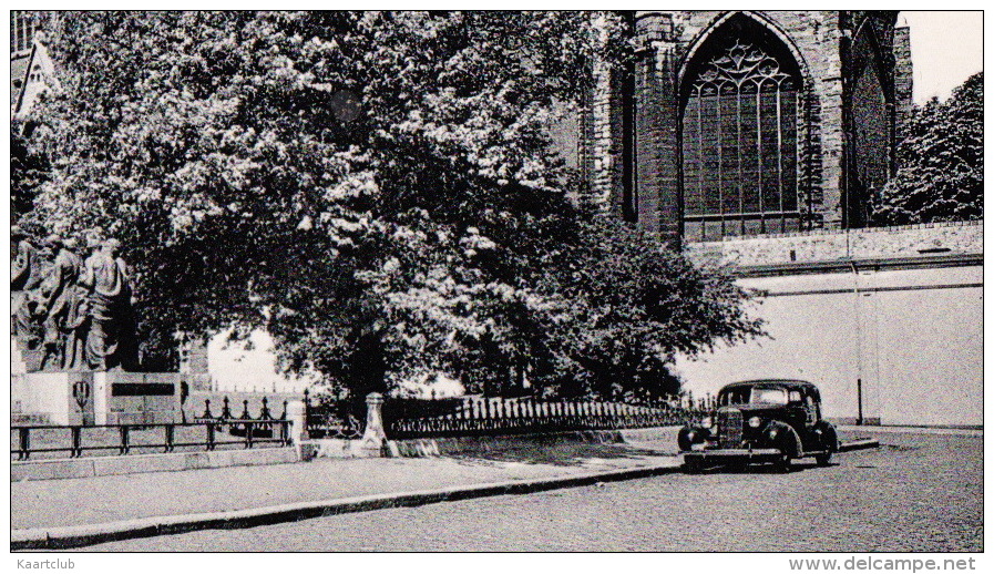 Gand: OLDTIMER AUTO/CAR/VOITURE  (Split Window) - Cathédrale St-Bavon - St-Baafshoofdkerk - Gent - (B) - Passenger Cars