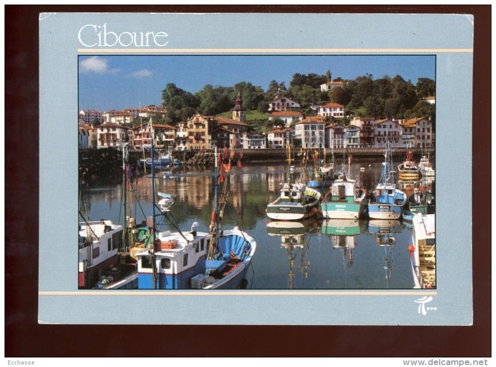 Ciboure Le Quai Ravel Et Le Port De Saint Jean De Luz - Ciboure