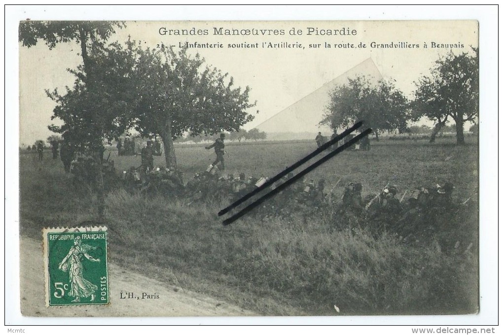 CPA - Grandes Manoeuvres De Picardie - L´infanterie Soutient L´Artillerie,sur La Route De Grandvilliers à Beauvais - Picardie