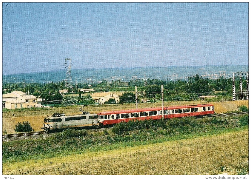 LAPALUD (84) BB 9620 Tractant Un Autorailo X 4600 En Septembre 1999 - Détails 2ème Scan - Trains