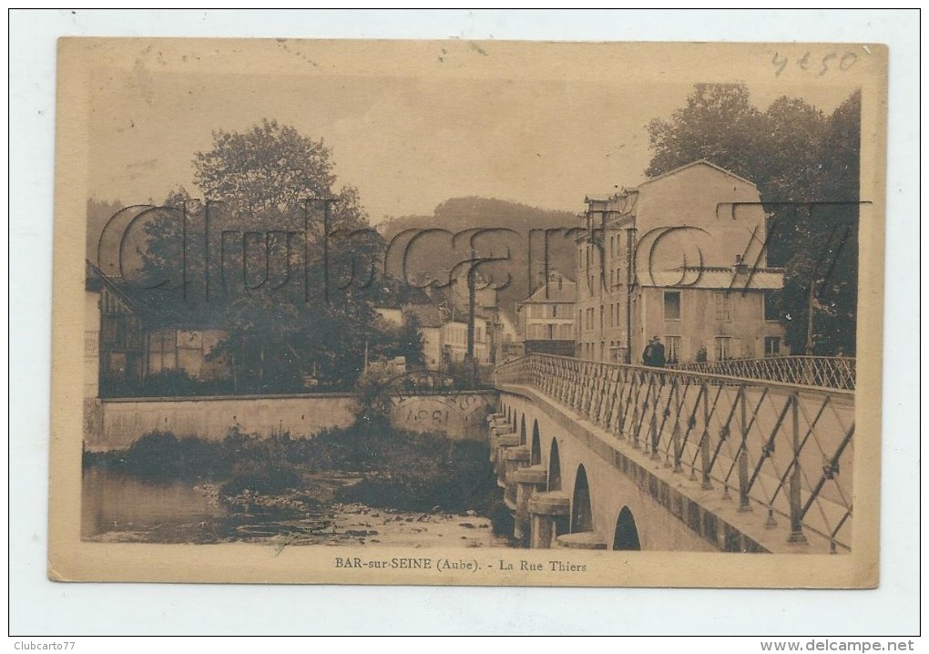 Bar-sur-Seine (10) : Perspective De La Rue Prise Du Pont Thiers En 1947 (animé) PF. - Bar-sur-Seine