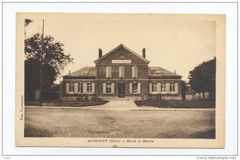 Acquigny.  Ecole Et Mairie. - Acquigny