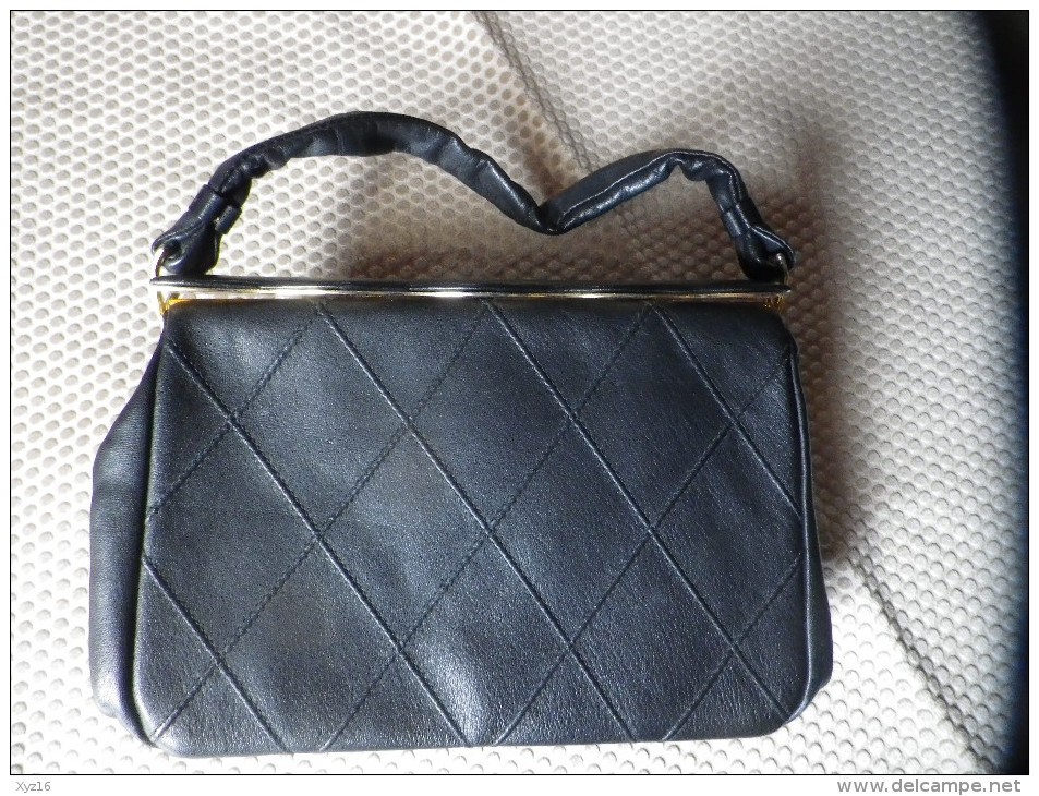 Ancien Sac  Pochette BOCHA  Cuir Noir Vintage - Bourses Et Sacs