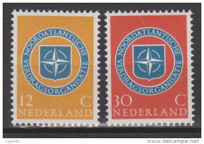 Pays-Bas N° 701 - 702 *** 10ème Ann De L'OTAN - NATO - 1959 - Ungebraucht