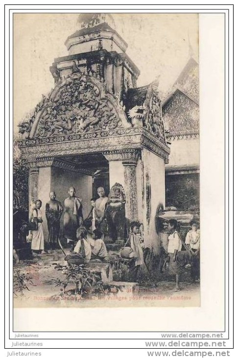 VIET NAM MOINES BOUDDHISTES Bonzes Dans Les Villages Pour Recueillir L´aumone  Cpa Bon état - Buddhismus