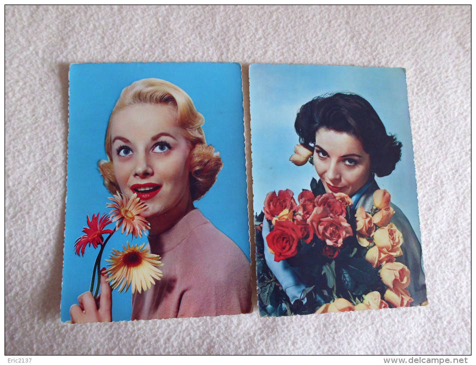 2 CARTES ..JEUNES FEMMES ET FLEURS.. - Femmes