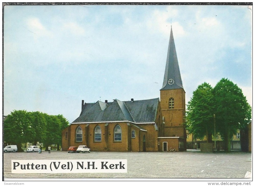 NL.- Putten. Nederlands Hervormde Kerk. Lelijke Eend. Citroën. Volkswagen.. VW. Mini. 2 Scans - Putten