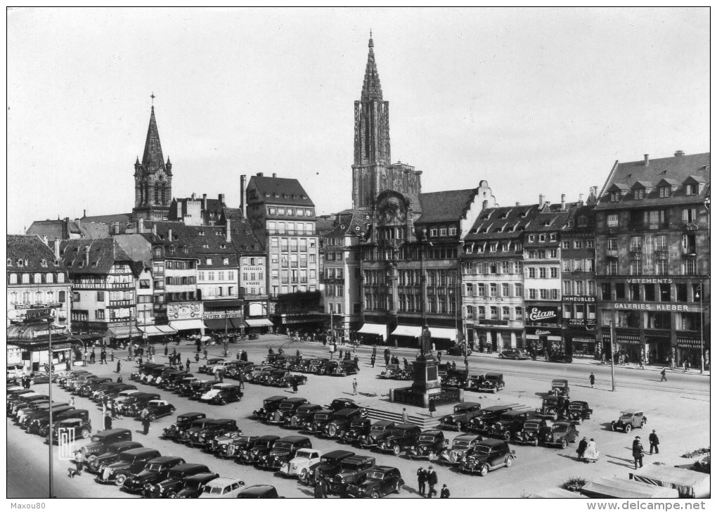 STRASBOURG - La Place Kléber - ( Voitures Citroën Traction..Magasins Etam ,André,Kléber...) - Strasbourg