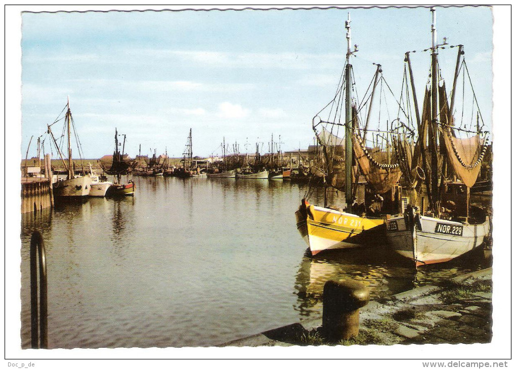 Deutschland - Norddeich / Ostfr. - Hafen - Fischerboote - Kutter - Fischkutter - Boat - Norden