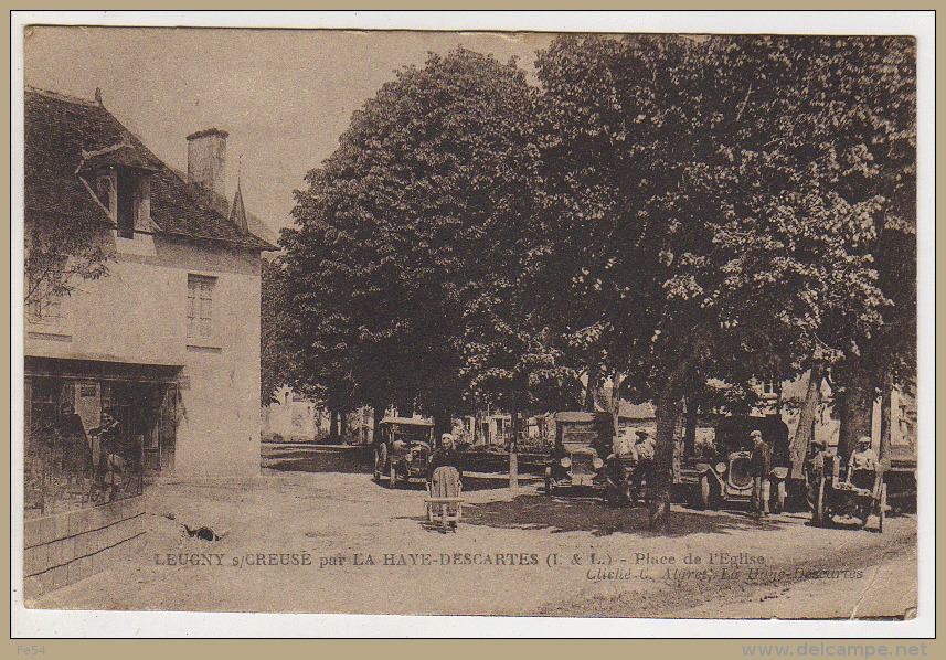 ° 37 ° LEUGNY SUR CREUSE Par LA HAYE - DESCARTES ° PLACE DE L'EGLISE ° - Other & Unclassified