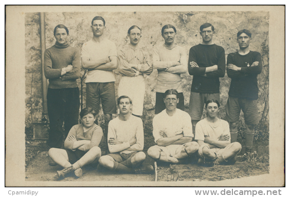 FOOTBALL, TRES BELLE CARTE PHOTO D'une équipe De Foot! - Football