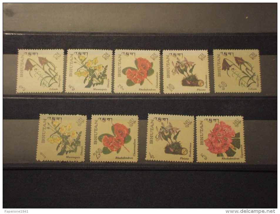 BHUTAN - 1967 FIORI 9 Valori - NUOVI (++) -TEMATICHE - Bhutan