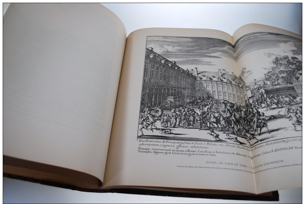 Louis Hymans BRUXELLES A TRAVERS LES AGES 2 Volumes In-folio Bruylant Christophe Et Cie éditeur Fin 19è - Belgique