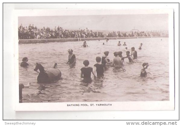 RP The Outdoor Bathing Pool Lido Great Yarmouth  Norfolk Postcard  Floating Horse Unused - Sonstige & Ohne Zuordnung