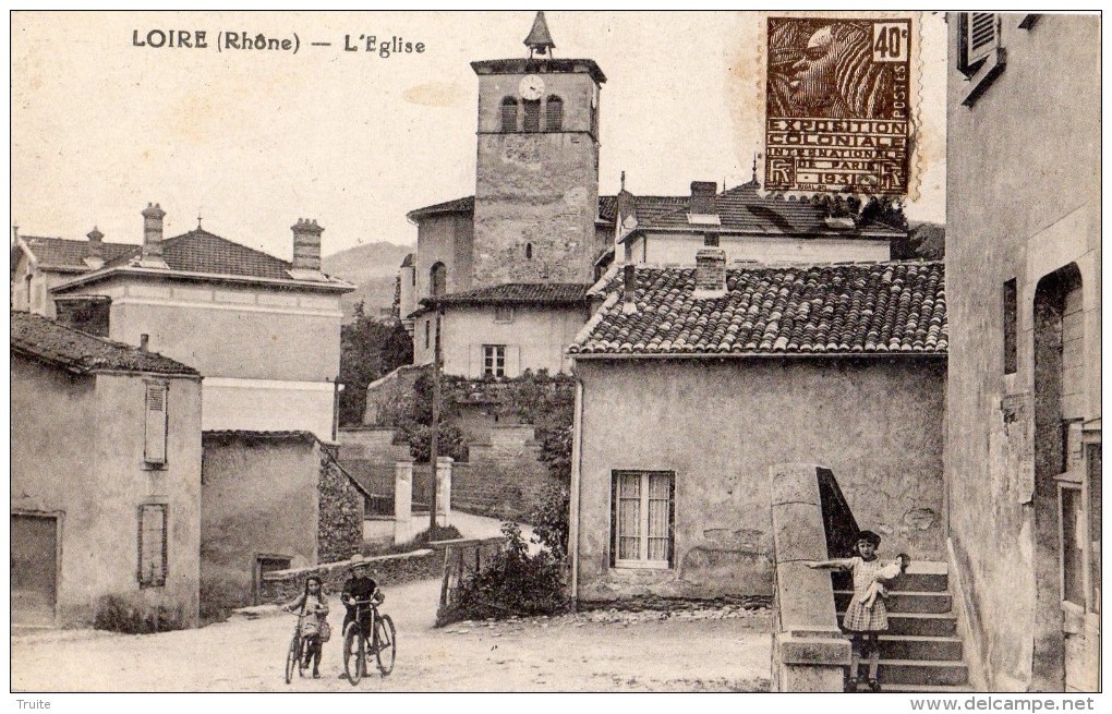 LOIRE-SUR-RHONE L'EGLISE FILLETTE AVEC SA POUPEE - Loire Sur Rhone