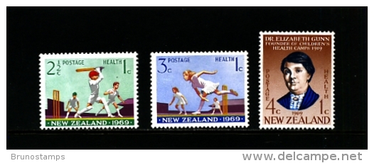 NEW ZEALAND - 1969  CRICKET AND GUNN  SET  MINT NH - Nuevos