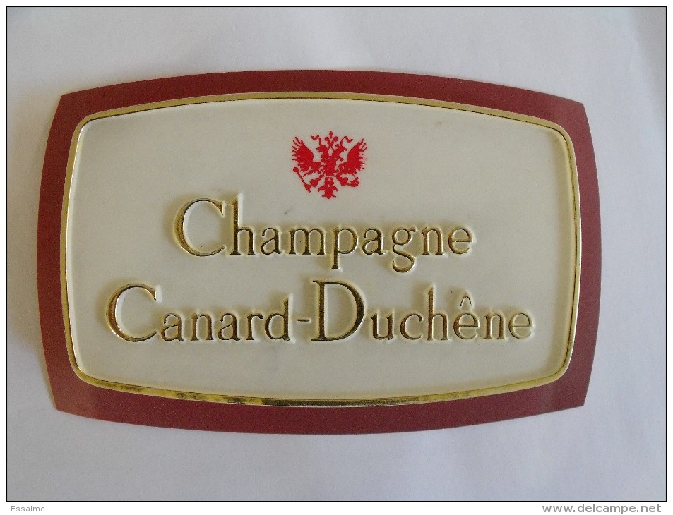 Plaque Thermoformée Champagne Canard-Duchêne. Années 1960 - Autres & Non Classés