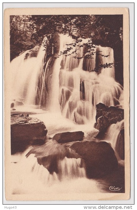 (RECTO / VERSO) LAGUIOLE - CASCADE DES TOUZES - Laguiole