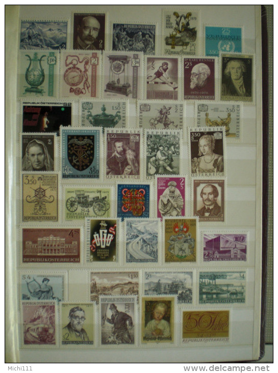 Österreich große postfrische ** MNH Sammlung aus 1961 - Anfang 1977 mit Blocks, 15 Bilder