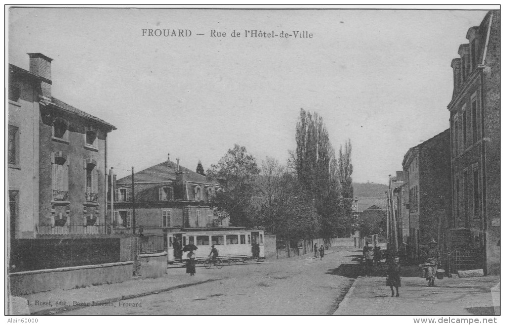 54 - FROUARD - Rue De L'Hôtel-de-Ville. - Animée. - Frouard