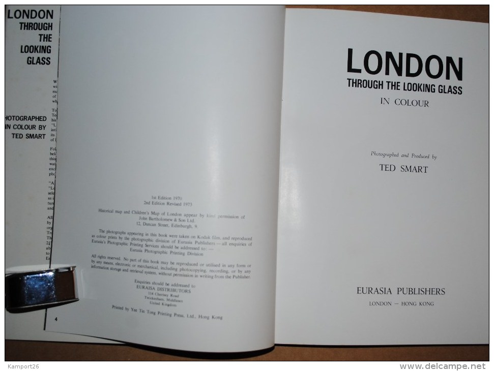 1973 LONDON Through The Looking Glass PHOTO BOOK Londres - Europe