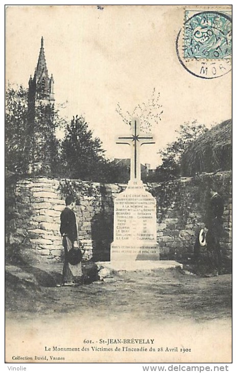 Réf : M-14-2732: Saint Jean Brévelay Monument Des Victimes De L'incendie - Saint Jean Brevelay