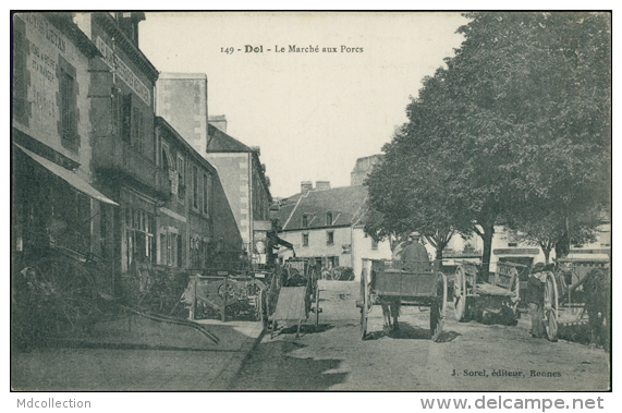 35 DOL DE BRETAGNE / Le Marché Aux Porcs / - Dol De Bretagne