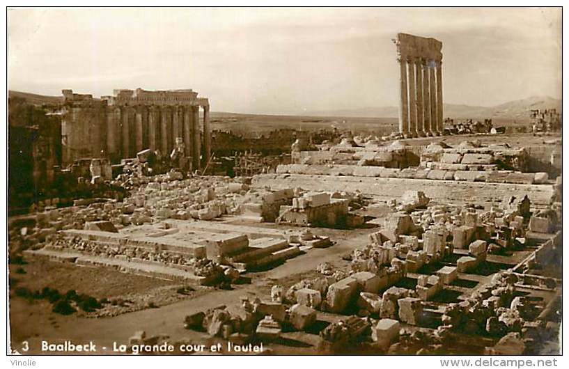 PU-14-037 : Baalbek  ( Carte Recoupée Cotés Verticaux Et Horizontaux )(8.5 Cm Pour 9 Cm ) (13.5 Cm Au Lieu De 14 Cm) - Syrie