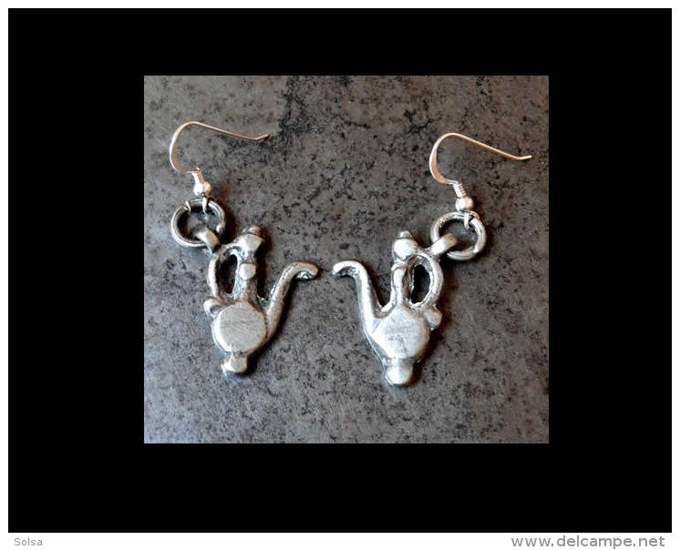 Boucles D'oreille En Forme De Théière / Teapot-shaped Earrings - Ohrringe