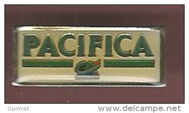 37023-Pin's.Banque. Credit Agricol.Pacifica.. - Banche