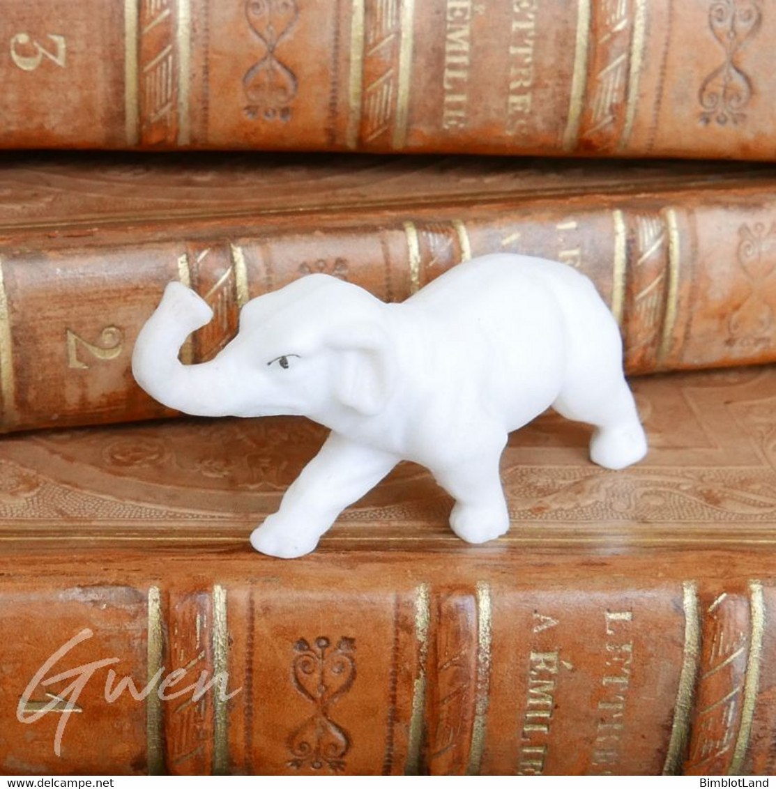 Ancienne Miniature Allemande 20x40 Mm Elephant Miniature Biscuit Figurine German Bisque - Animaux