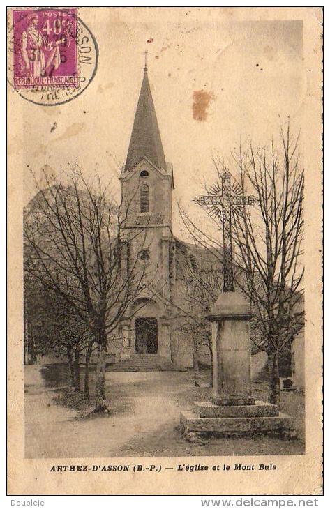 D65  ARTHEZ- D' ASSON  L' Eglise Et Le Mont Bula  ..... - Autres & Non Classés