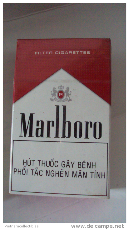 Vietnam Viet Nam MARLBORO Opened Empty Hard Pack Of Tobacco Cigarette - Empty Cigarettes Boxes